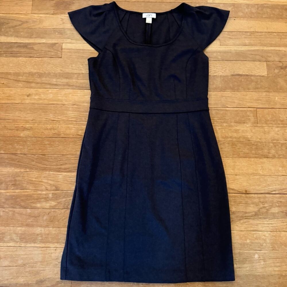 Loft gray cap sleeve knee length sheath dress size 10
b36